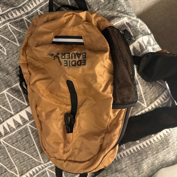 Eddie Bauer Stowaway 10L Packable Sling Bag Coyote Tan - Picture 4 of 10